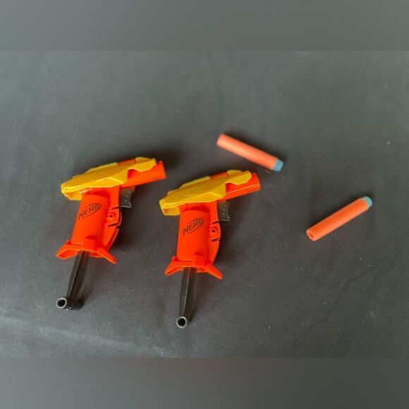 NEW! 2 Nerf Alpha Strike Stinger SD-1 Blaster Set Includes 2 Darts See V… - Picture 2 of 4